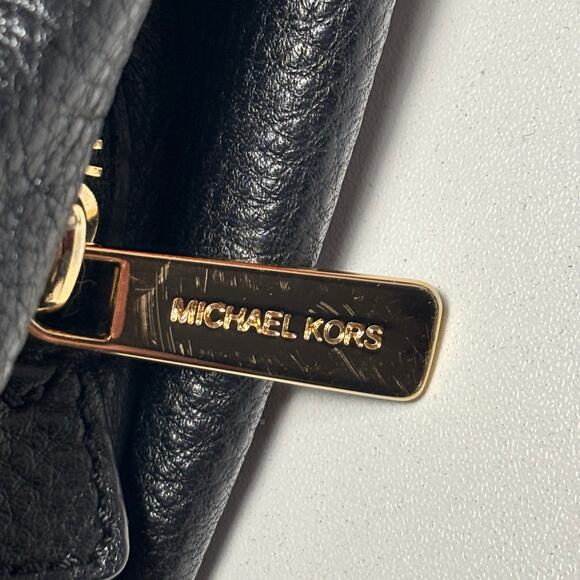 Michael Kors Black Pebbled Leather  Fulton Shoulder Bag - Picture 6 of 11